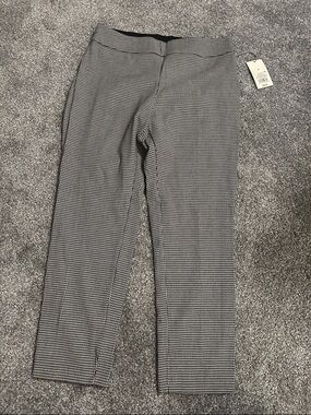 a new day Black & White Houndstooth Skinny Pants